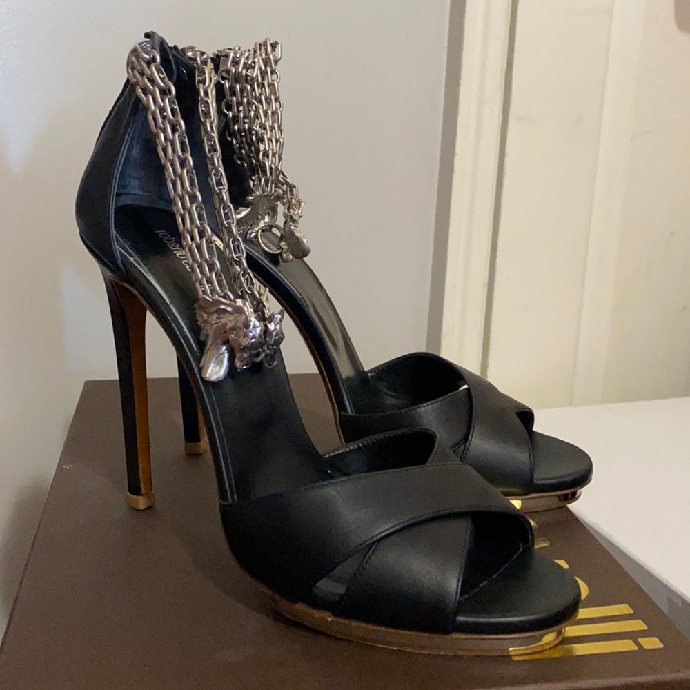 Versace vitello nappato leather sandal